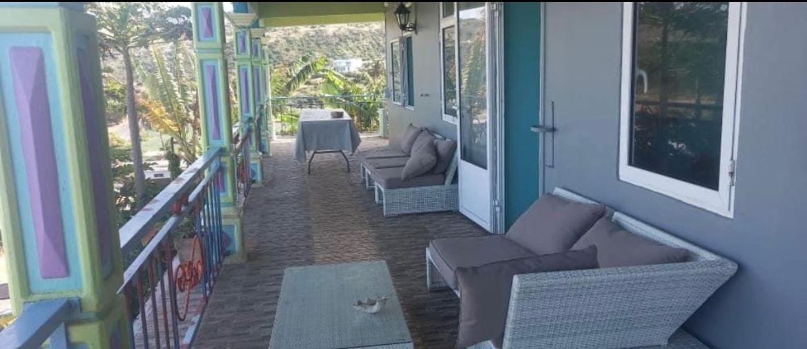 Tilapasse Resto & Guest House Port South East Eksteriør bilde